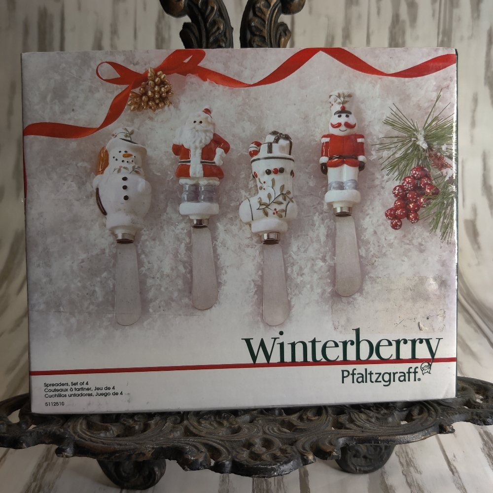 Winter berry pfaltzgraff set of four Christmas spreaders